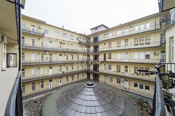 Eladó Budapest VII. kerület Lakás (téglaépítésű)