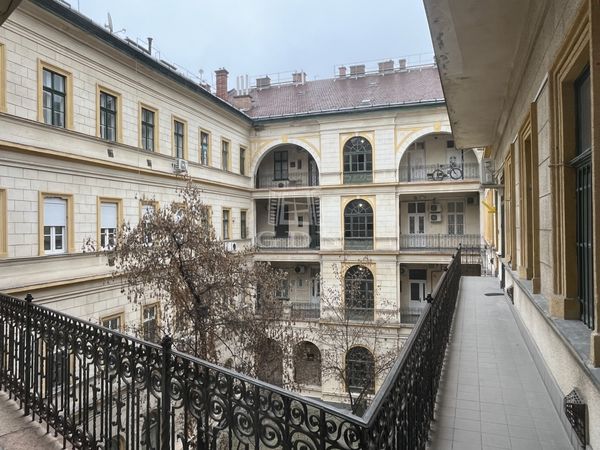 Eladó Budapest VII. kerület Lakás