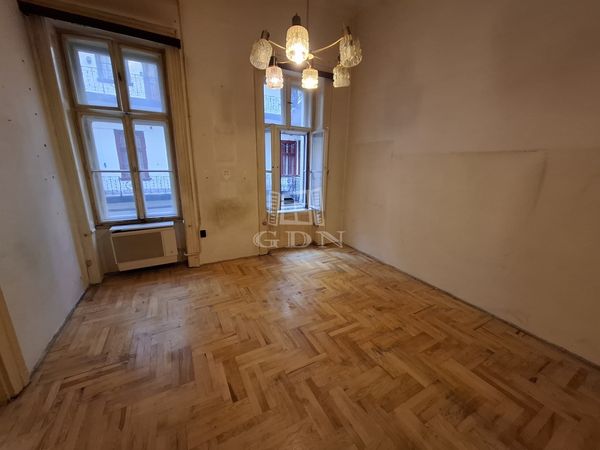 Eladó Budapest VII. kerület Lakás