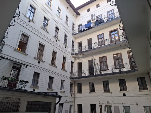 Eladó Budapest VII. kerület Lakás