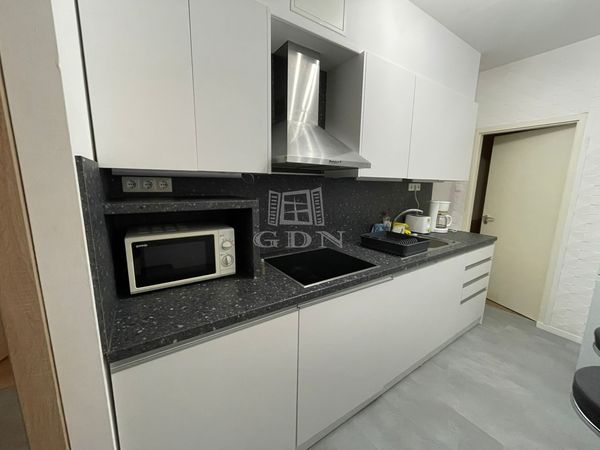 Eladó Budapest VI. kerület Lakás