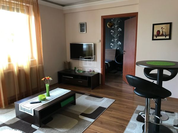 Eladó Budapest XV. kerület Lakás