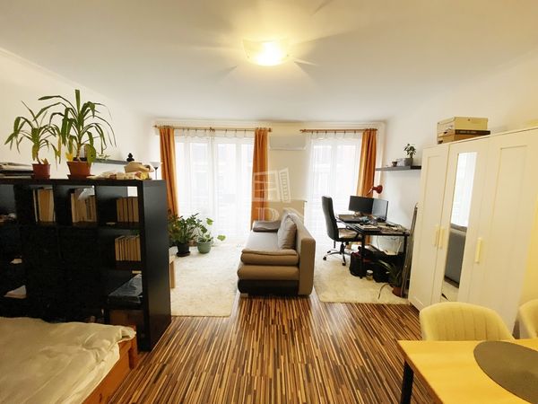 Eladó Budapest IX. kerület Lakás (téglaépítésű)