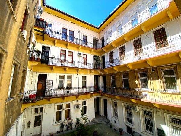 Vânzare Budapest VI. kerület Locuinta (caramida)
