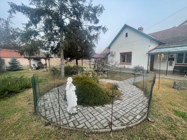 For sale Kistelek Family House