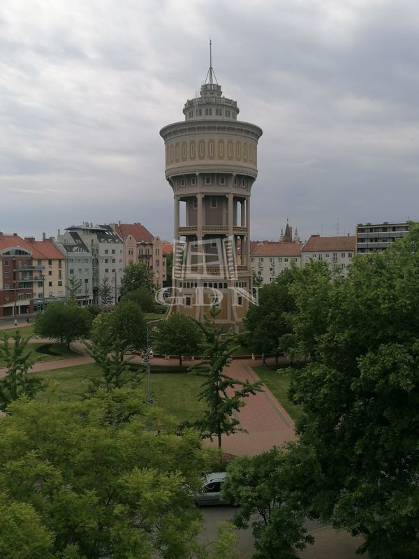 Eladó Szeged Lakás (téglaépítésű)
