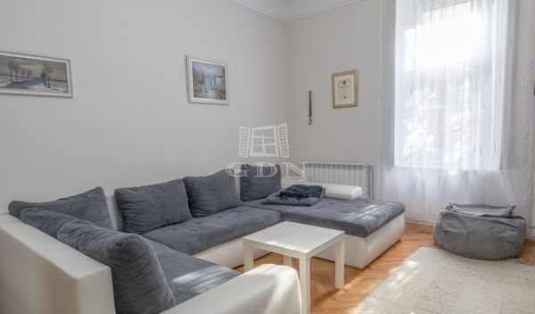 Eladó Szeged Lakás (téglaépítésű)