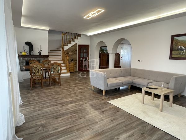 Eladó Zsombó Családi ház