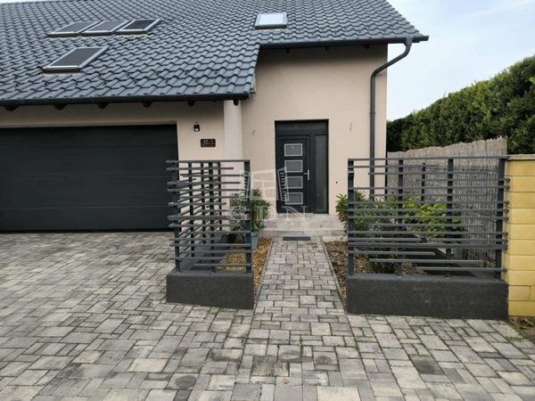 Eladó Szeged Családi ház