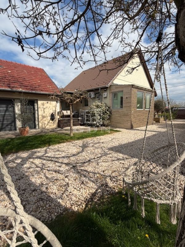 Eladó Szeged Családi ház