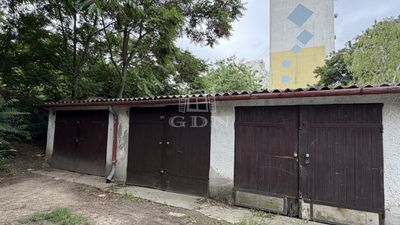 Szeged Garage - 10.900.000 HUF