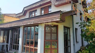 Dunakeszi Einfamilienhaus - 256.800.000 HUF