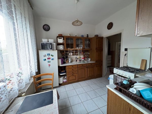 Eladó Veresegyház Családi ház