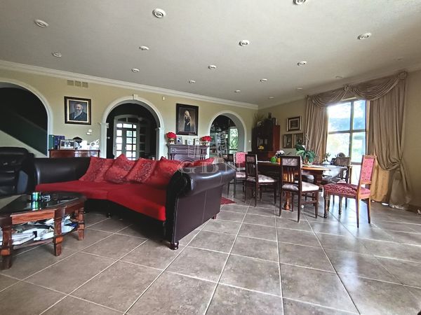 Eladó Mogyoród Családi ház