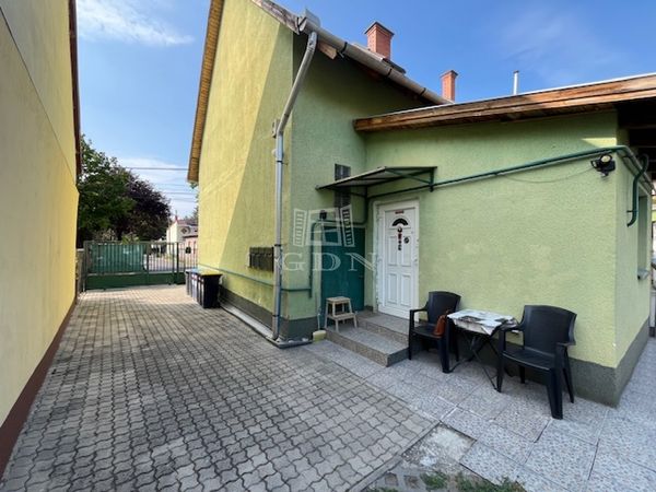 Eladó Budapest XVI. kerület Családi ház