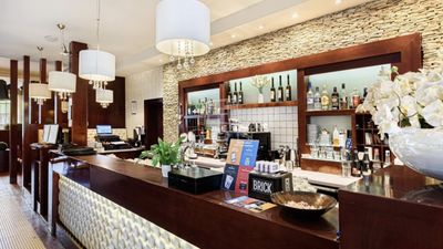 Dunakeszi Einfamilienhaus - 589.000.000 HUF