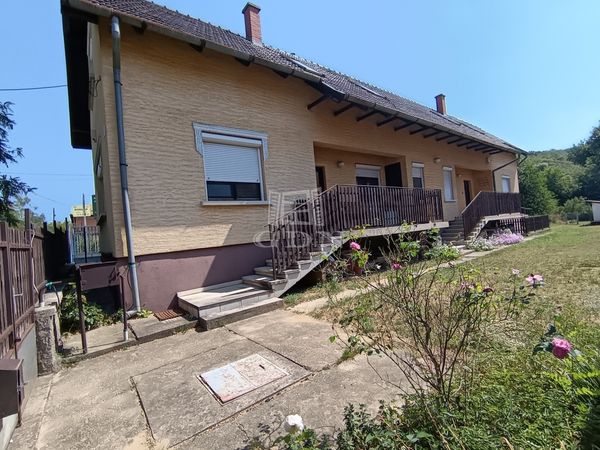 Eladó Kerepes Ikerház