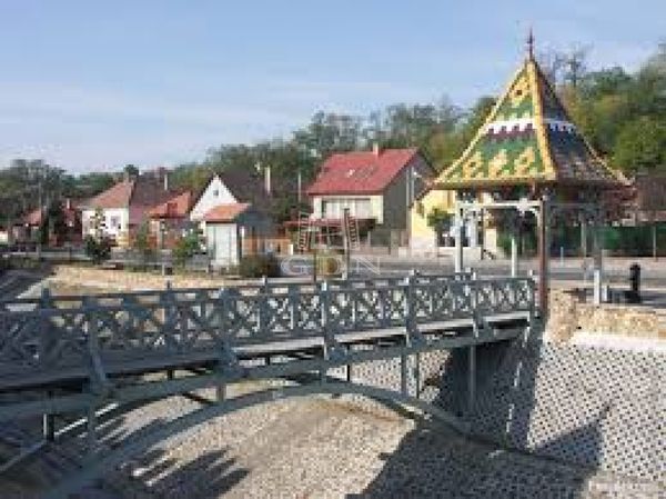 Eladó Mogyoród Telek