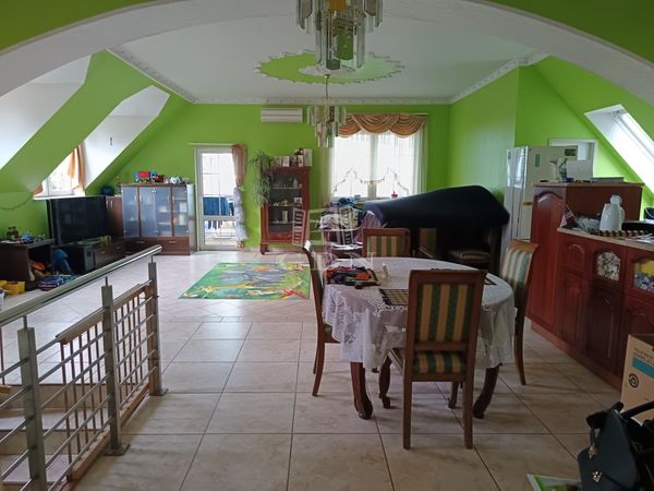 Eladó Erdőkertes Családi ház