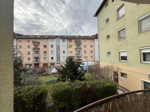 Vânzare Budapest XV. kerület Locuinta (caramida)