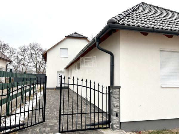 Verkauf Komárom Wohnung (Ziegel)