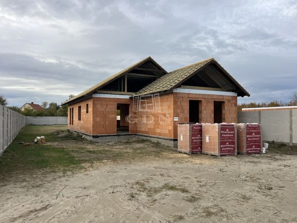 Eladó Ráckeve Családi ház