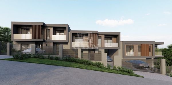 Eladó Mogyoród Sorház