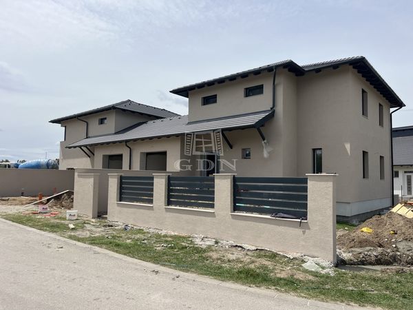 Eladó Dunaharaszti Ikerház