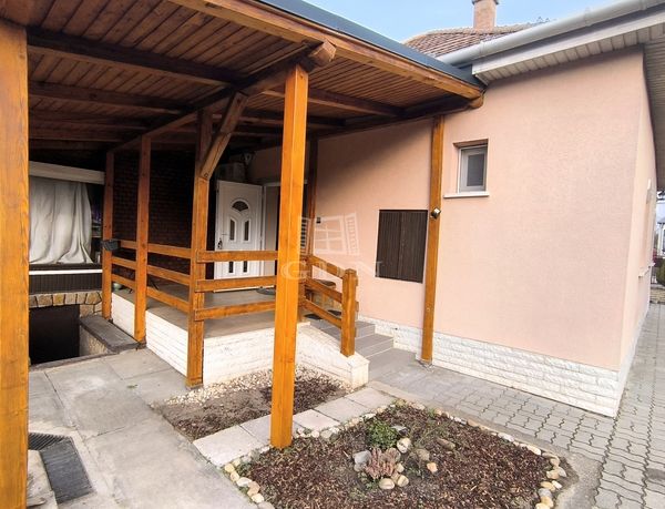 Eladó Dunaharaszti Családi ház