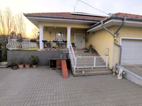 Eladó Érd Családi ház