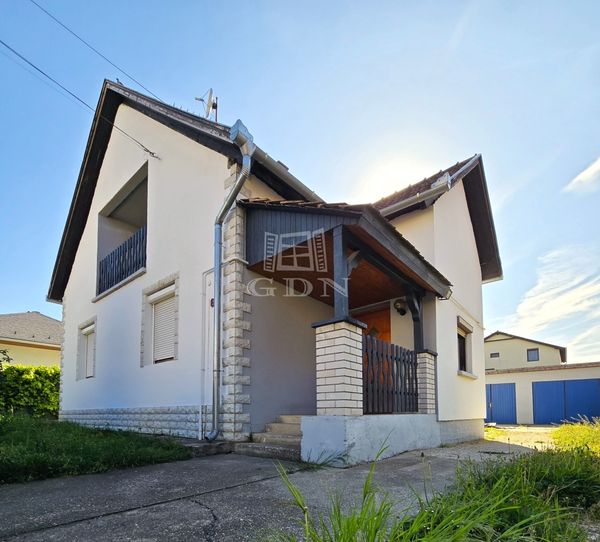 出卖 Dunaharaszti 家庭别墅