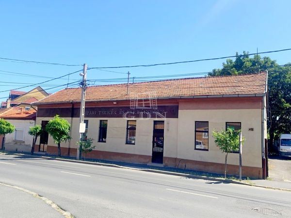 Продается Sátoraljaújhely Коммерческая - Офисное помещение