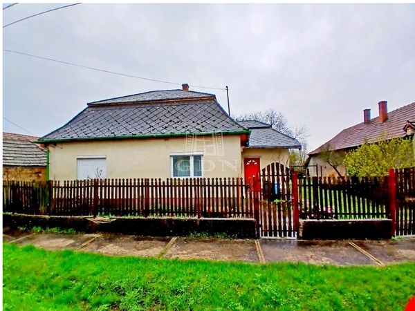 Eladó Berzék Családi ház