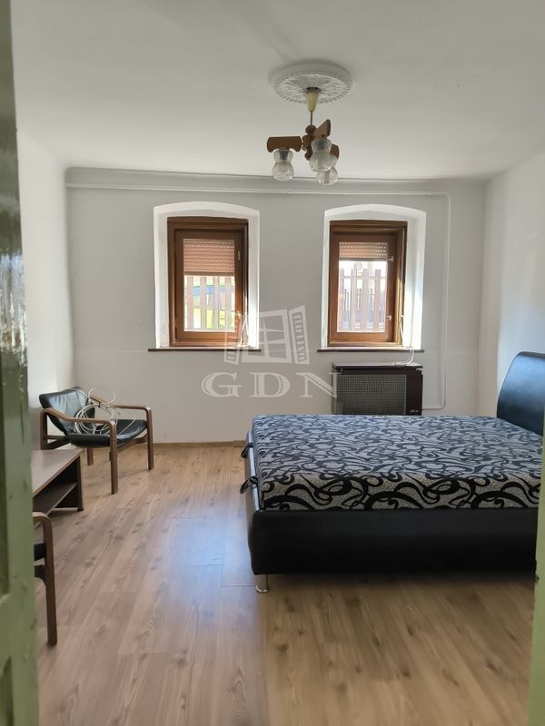 Eladó Veresegyház Családi ház