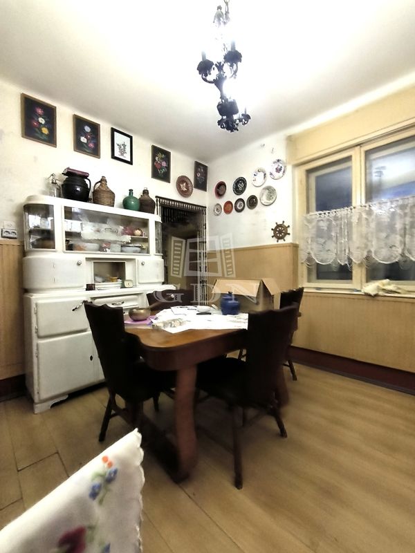 Eladó Zsámbok Családi ház