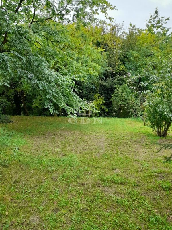 Eladó Göd Telek