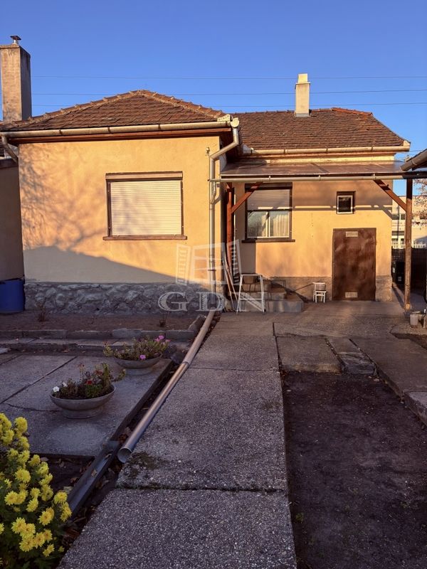 For sale Esztergom Semidetached house