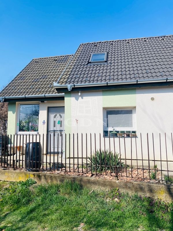 Eladó Érd Családi ház