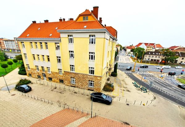 Vânzare Győr Locuinta (caramida)