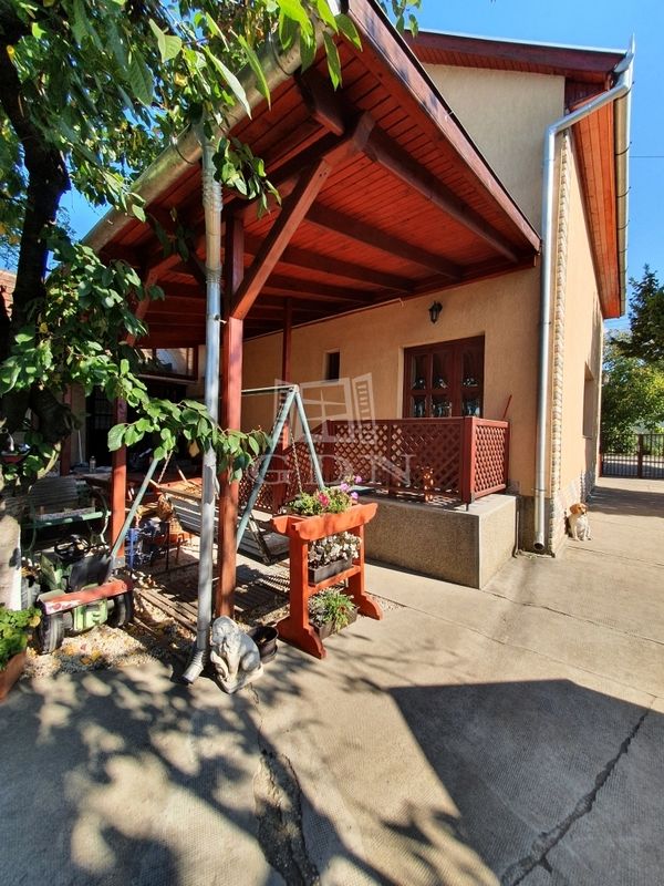 For sale Ercsi Family House