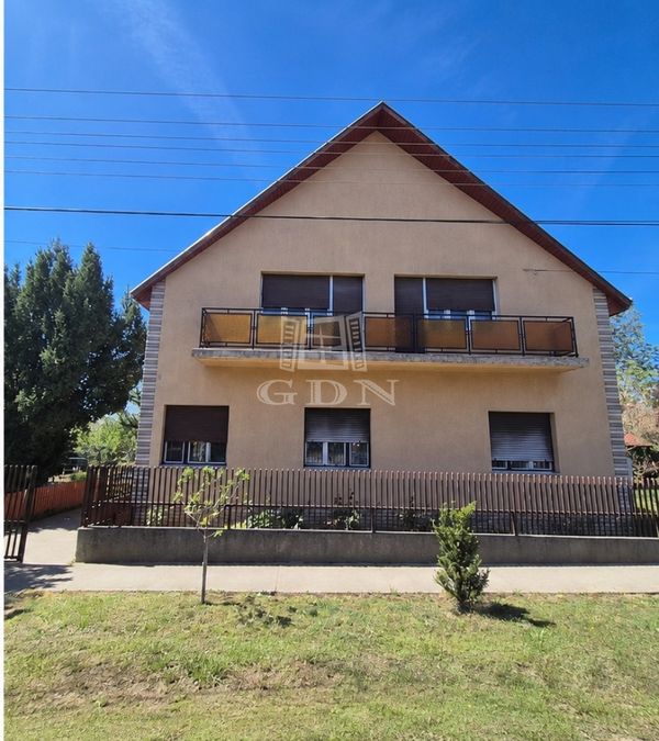 For sale Ercsi Family House