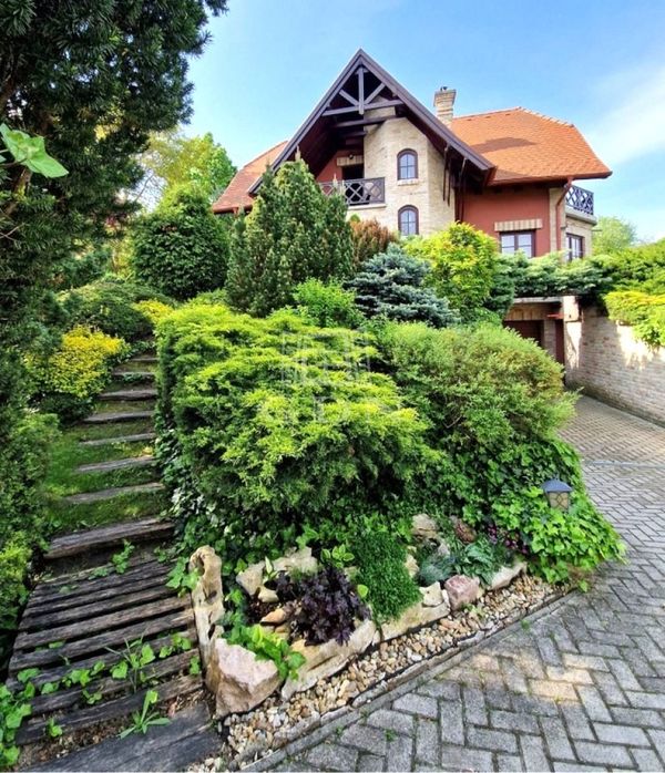 Eladó Budaörs Családi ház