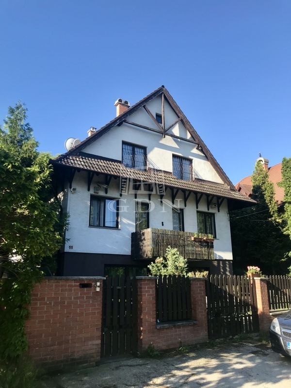 Eladó Budaörs Családi ház