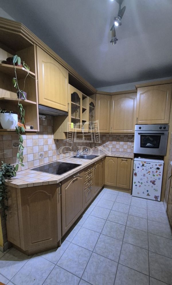 Eladó Százhalombatta Lakás (panel)