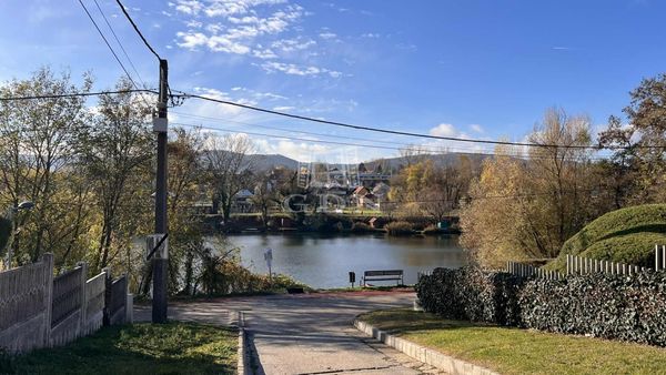 Eladó Pilisvörösvár Családi ház