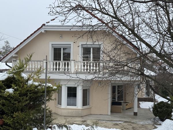 Eladó Budaörs Családi ház