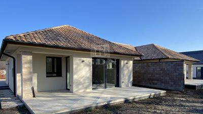 Herceghalom Ikerház - 149.900.000 Ft