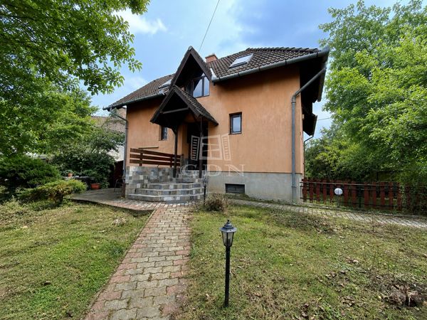 Продается Érd Частный дом