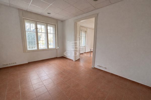 Kiadó Budapest XII. kerület Iroda