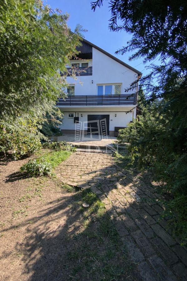 Eladó Budaörs Ikerház